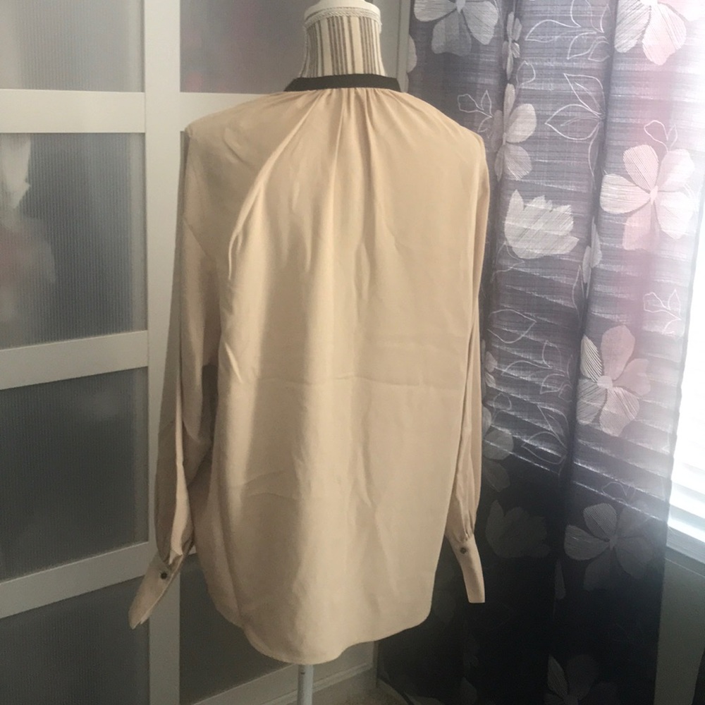 ๐ 1 hr SALE - Equipment blouse, STUNNING - Picture 7 of 7